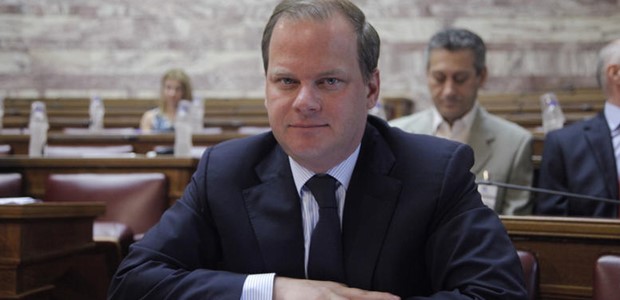 Στη Βουλή η δικογραφία για Καραμανλή, Καραγιάννη, Ξιφαρά